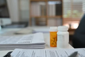 enquadramento de mudanças pós registro na rdc 73 com frascos de comprimidos e documentação regulatória